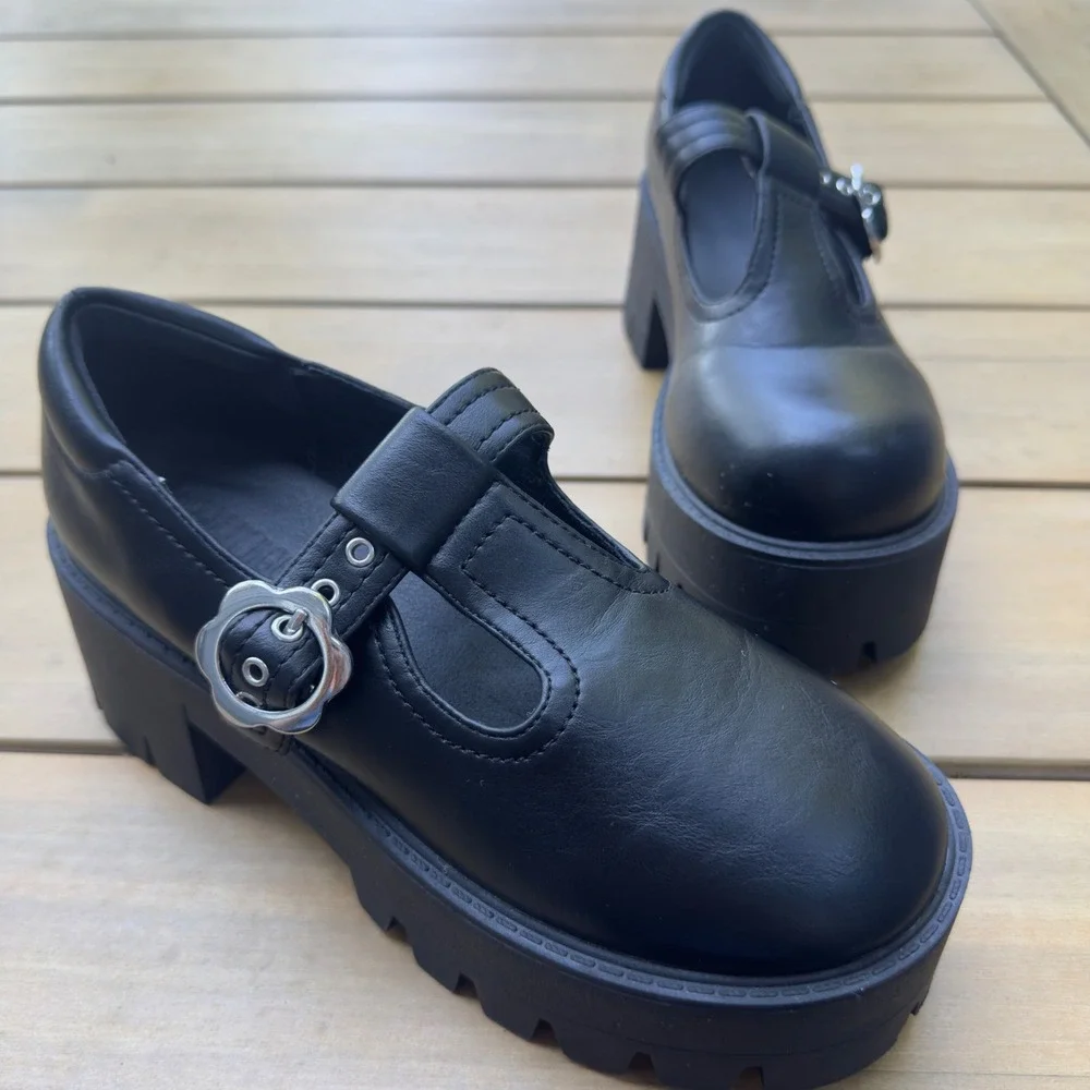 Current Mood Dolls Kill Black Platform T-Strap Mary Janes Flower Buckle CM25-047